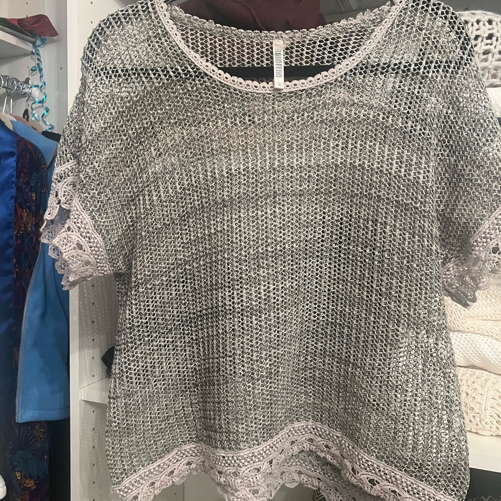Mororeno Mesh Blouse